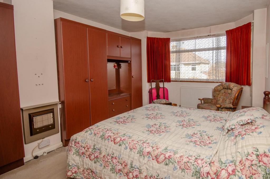 Bedroom 1.jpg