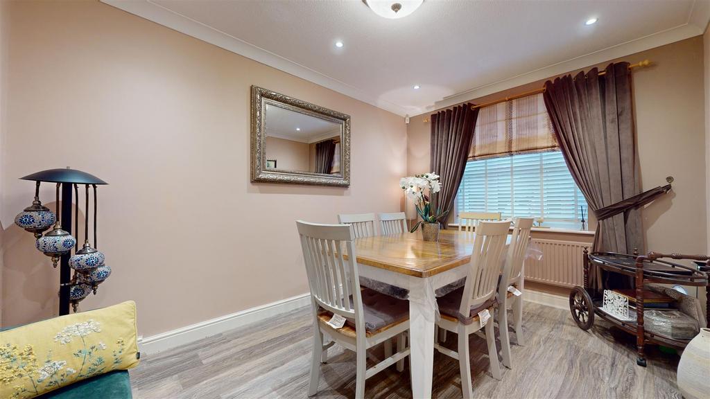96-Cruickshank-Grove-10122023 201838.jpg