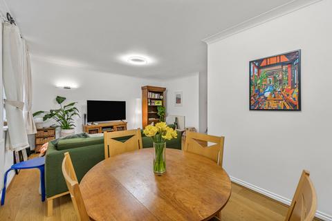 2 bedroom flat for sale, St. John Street, Islington, London