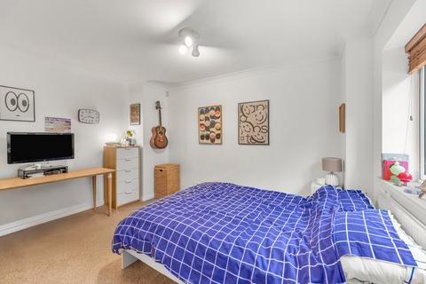 2 bedroom flat for sale, St. John Street, Islington, London