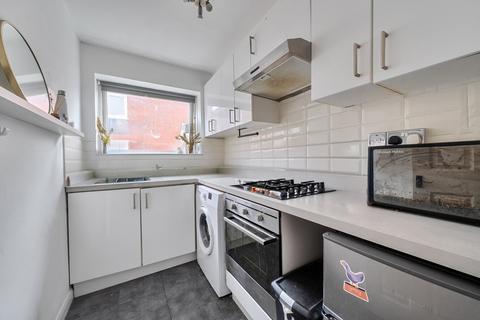 undefined, Avenue Road, South Norwood, London, SE25