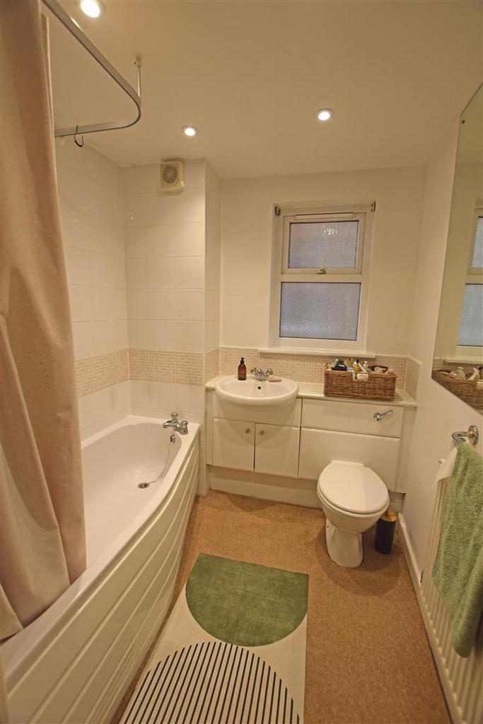 Bathroom.jpg