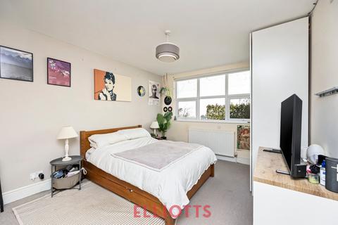 4 bedroom terraced house for sale, Lyndhurst Road, Hove