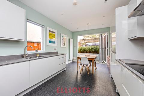 4 bedroom terraced house for sale, Lyndhurst Road, Hove