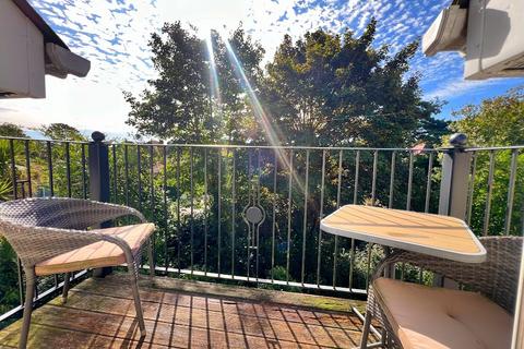 2 bedroom flat for sale, Alumhurst Road, Alum Chine, Westbourne, BH4