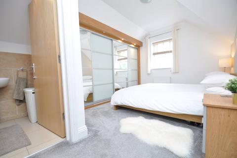 2 bedroom flat for sale, Alumhurst Road, Alum Chine, Westbourne, BH4