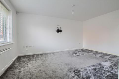 5 bedroom detached house to rent, Glevum Avenue, Ingleby Barwick