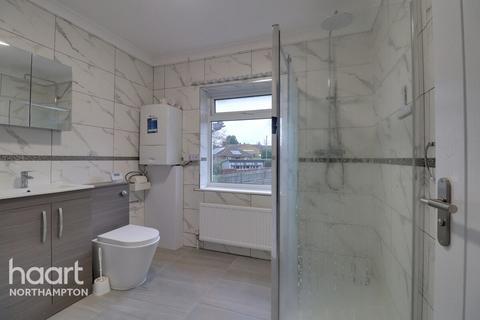 2 bedroom semi-detached house to rent, Countess Road, Northampton