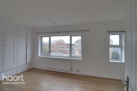2 bedroom semi-detached house to rent, Countess Road, Northampton