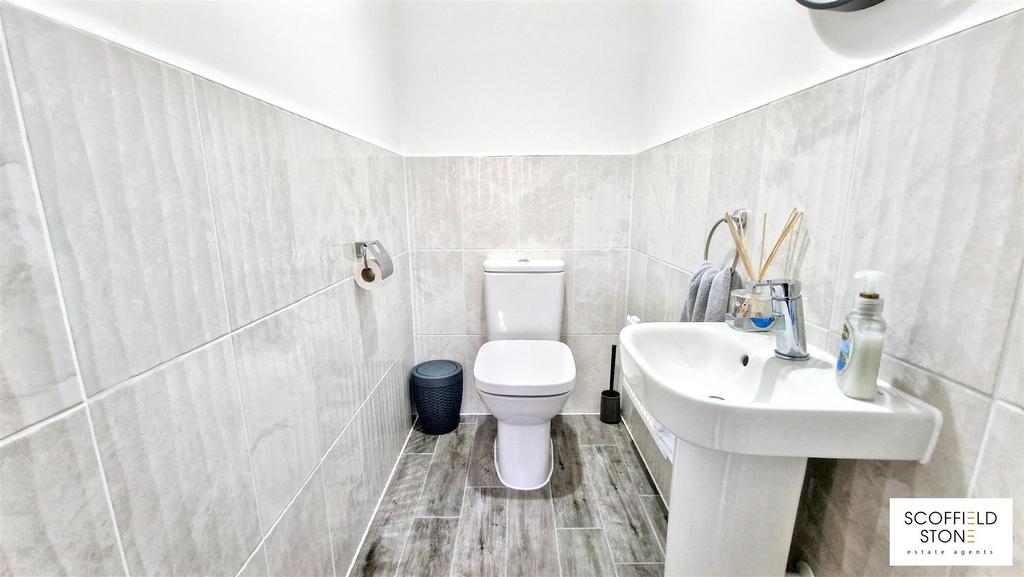 Guest cloakroom