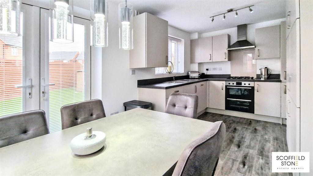 Kitchen diner