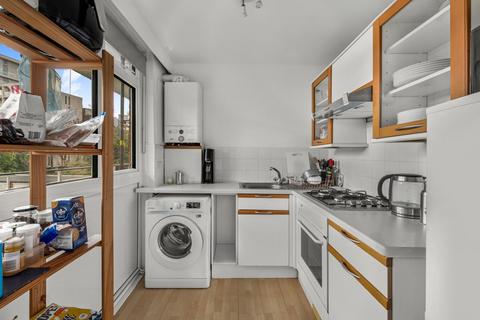 1 bedroom flat to rent, Hill Court, Putney Hill, Putney, London
