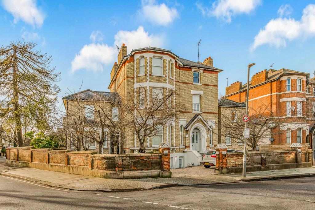 Apartment in London - View 4