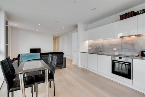 2 bedroom apartment to rent, Mercier Court, Royal Wharf