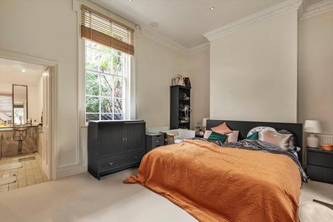 undefined, Ham Common, Richmond TW10
