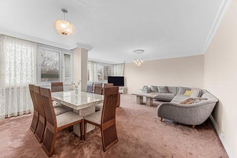 4 bedroom flat for sale, Southacre, Hyde Park Crescent, London