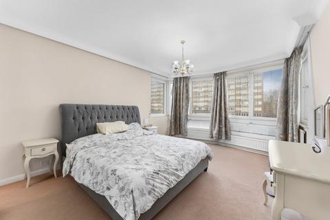 4 bedroom flat for sale, Southacre, Hyde Park Crescent, London
