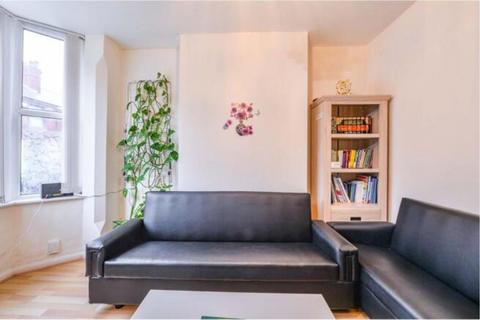 2 bedroom terraced house for sale, Windermere Road, Forest Fields, NG7