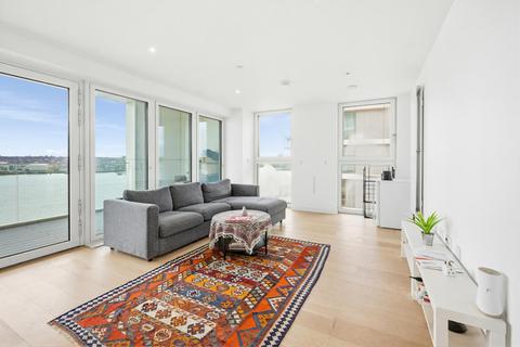 3 bedroom apartment for sale, Carrick House, Royal Wharf, E16