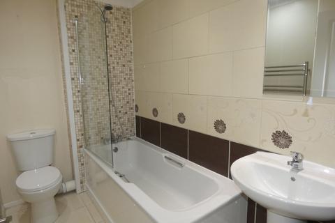 2 bedroom flat to rent, Upland Road, West Mersea, Colchester