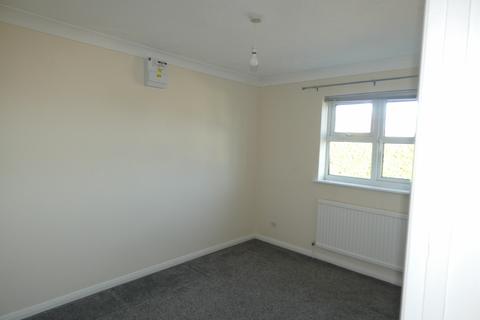 2 bedroom flat to rent, Upland Road, West Mersea, Colchester