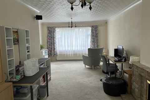 3 bedroom semi-detached house for sale, Blandford Avenue, Birmingham B36