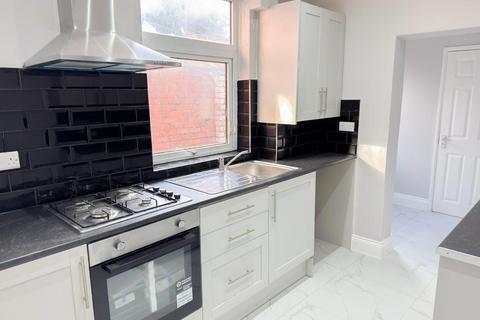 3 bedroom terraced house for sale, Cambridge Street, Semilong, Northampton NN2