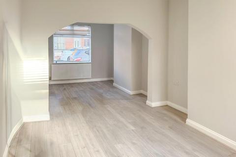 3 bedroom terraced house for sale, Cambridge Street, Semilong, Northampton NN2