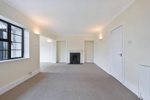 3 bedroom flat for sale, Christ Church Mount, Epsom