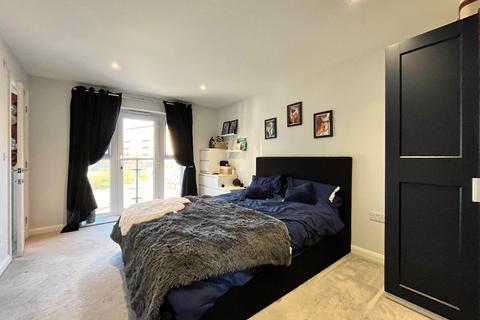 undefined, Flat , Herald Court, Romford