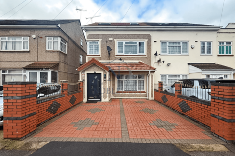 5 bedroom semi-detached house for sale, Hayes, UB4