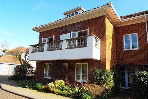 2 bedroom apartment to rent, North Foreland Road, Broadstairs
