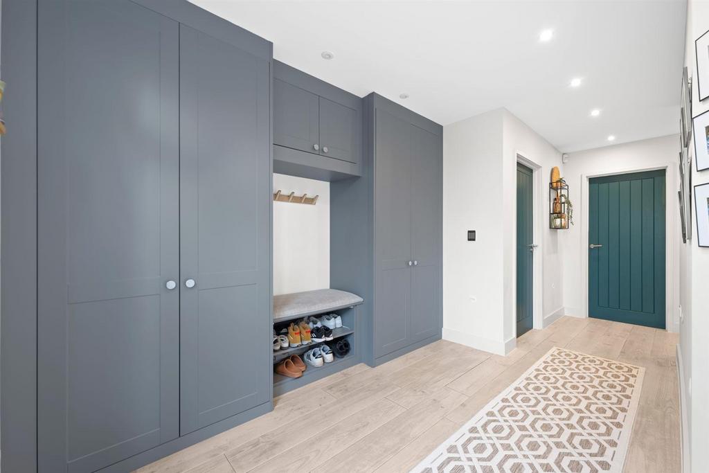 Larch House-01.jpg
