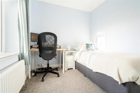 3 bedroom semi-detached house for sale, Woodgate Gardens, Gateshead