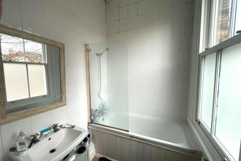 1 bedroom apartment to rent, Charleville Circus, Sydenham, London, SE26