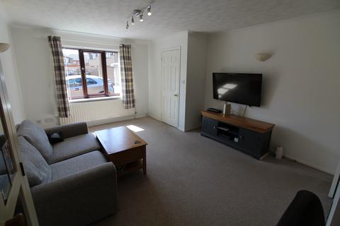 3 bedroom semi-detached house to rent, Woodhall Rise, PETERBOROUGH PE4