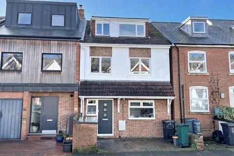 3 bedroom end of terrace house for sale, Hythe Road, Brighton BN1
