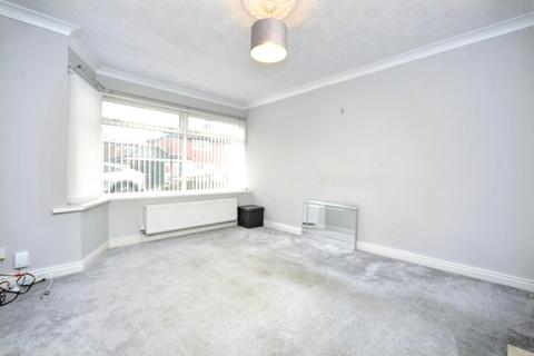 3 bedroom terraced house for sale, Harewood Avenue, Normanton WF6