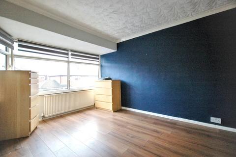 3 bedroom terraced house for sale, Harewood Avenue, Normanton WF6