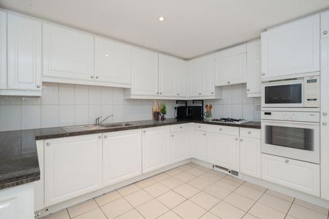 2 bedroom flat to rent, Wrights Lane, London W8