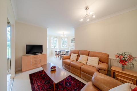 2 bedroom flat for sale, Hodgkins Mews, Stanmore HA7