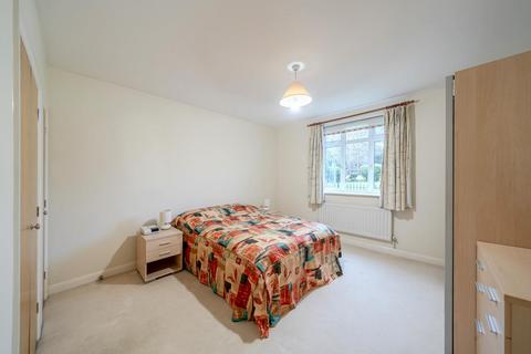 2 bedroom flat for sale, Hodgkins Mews, Stanmore HA7