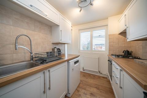 1 bedroom apartment to rent, Hilltop Road, Berkhamsted, Hertfordshire, HP4 2HL