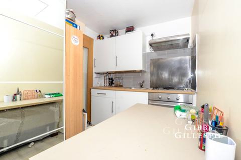 1 bedroom in a flat share to rent, Eastcote Avenue, Greenford, UB6