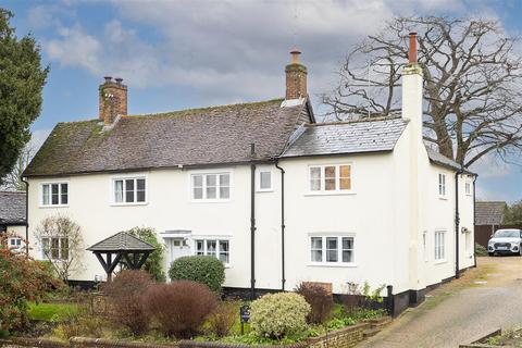 2 bedroom apartment for sale, The Hill, Wheathampstead