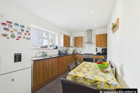 3 bedroom end of terrace house for sale, Knebworth Path, Borehamwood WD6