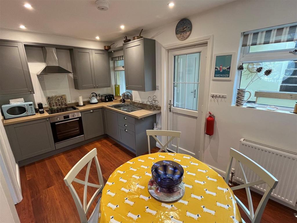 KItchen Diner.jpg