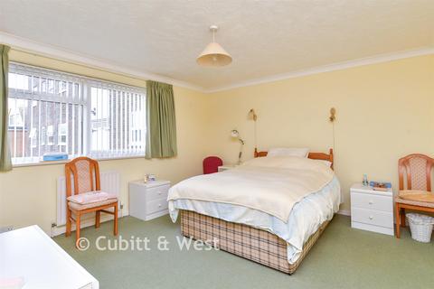 2 bedroom ground floor flat for sale, Walberton Court, Worthing BN11