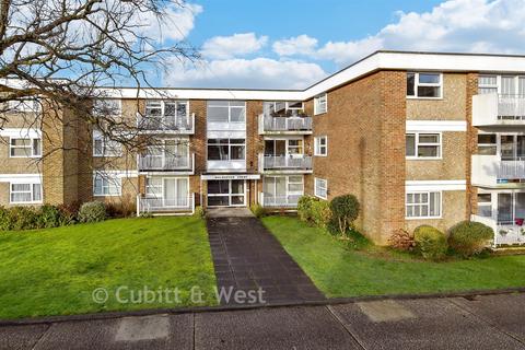 2 bedroom ground floor flat for sale, Walberton Court, Worthing BN11