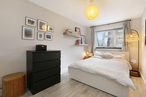2 bedroom flat for sale, Lowth Road, London, SE5